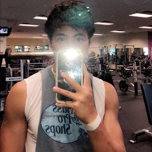 Meet your Posher, Adam